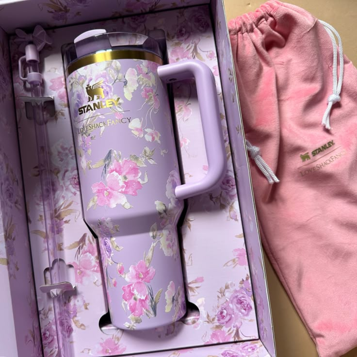 STANLEY X LOVE SHACK FANCY TUMBLER QUENCHER 40OZ - HAPPY THOUGHTS (KHAKI BOX) - Image 5